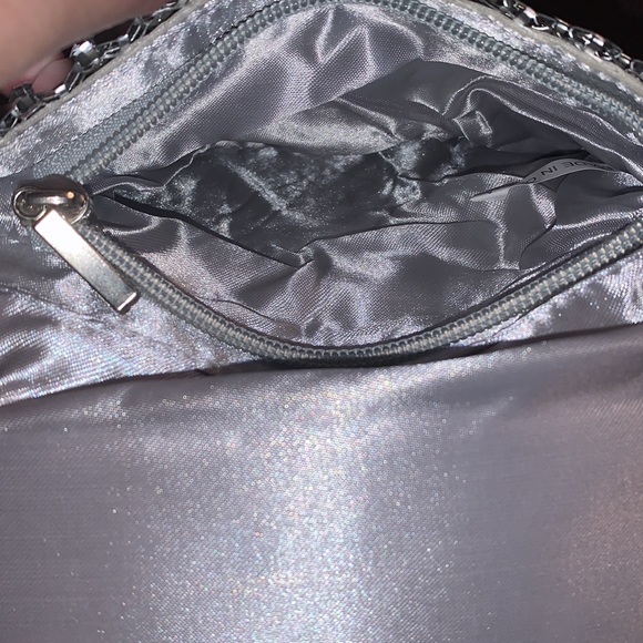 Beautiful Sparkly Silver Rhinestone Clutch Purse Shoulder Bag NWOT - Picture 7 of 10